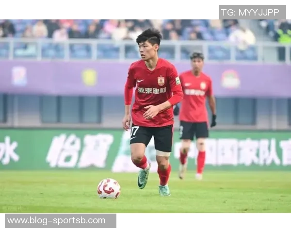 媒体人透露泰山与贺一然转会费达成一致但舆论影响高层决策